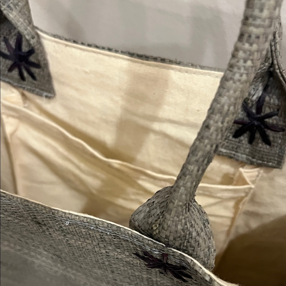 Gray & Black Straw Tote Bag - Picture 3 of 7